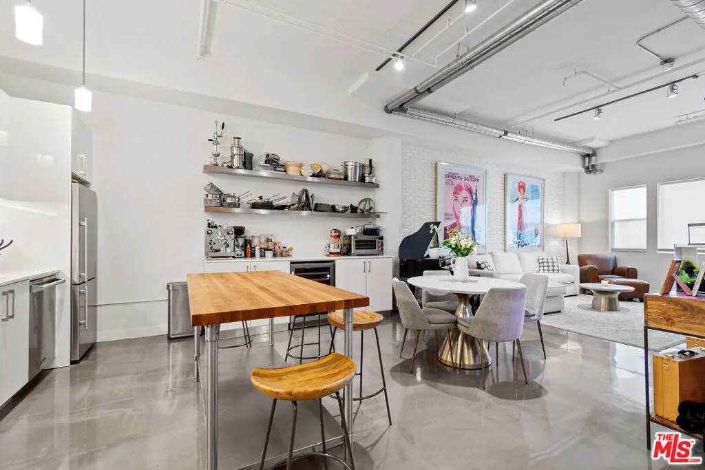 939 S Broadway 406, Los Angeles, California 90015 home-pic-3